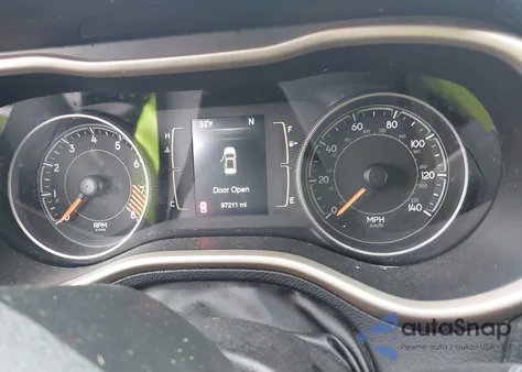 2015 Jeep Cherokee Latitude z USA, uszkodzony, nr VIN 1C4PJMCS8FW541318